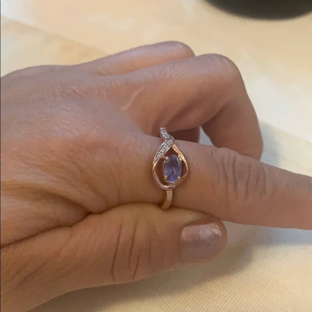 Ladies ring
